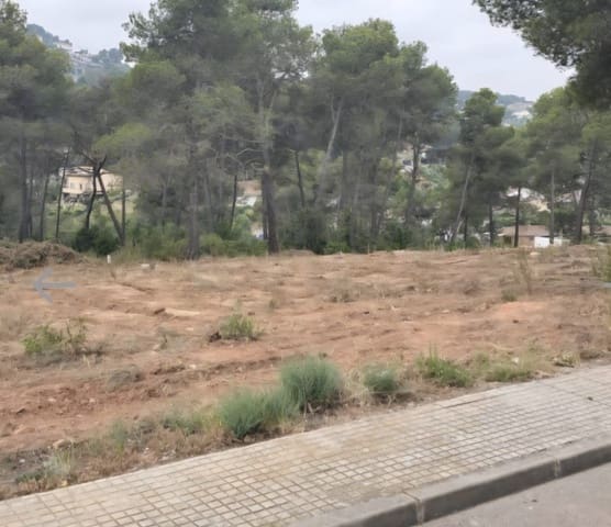 Byggetomt til salgs i Barcelona by - € 60 000 (Ref: 9988035)
