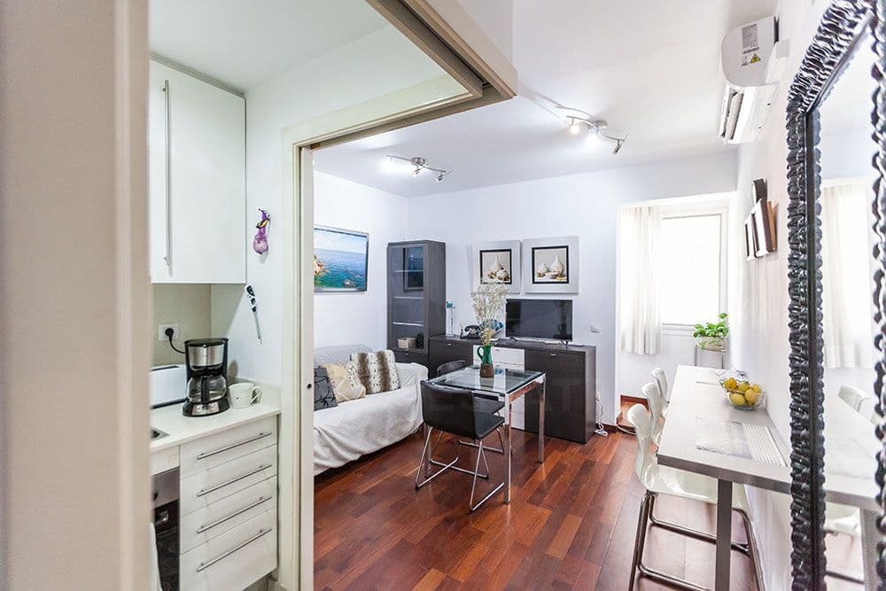 1 soveværelse Lejlighed til salg i Barcelona by - € 279.000 (Ref: 9988037)