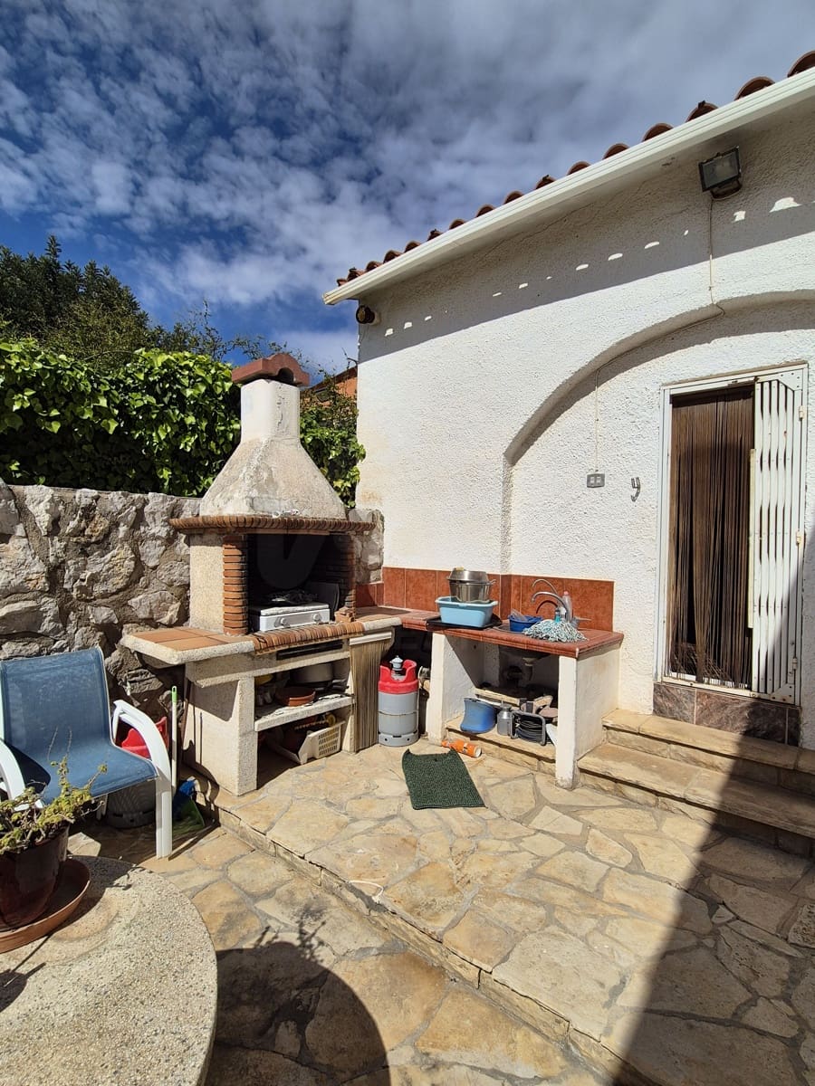 4 slaapkamer Huis te koop in Barcelona stad met zwembad - € 490.000 (Ref: 9988042)