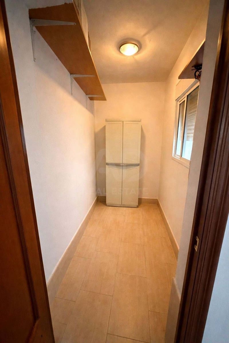4 slaapkamer Rijtjeshuis te koop in Huelva stad met garage - € 214.990 (Ref: 9988043)