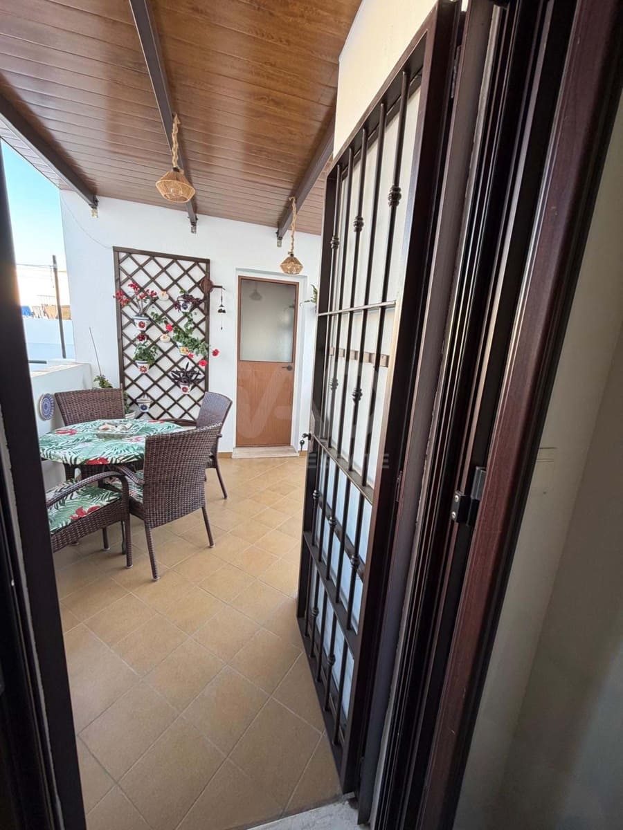 4 slaapkamer Rijtjeshuis te koop in Huelva stad met garage - € 214.990 (Ref: 9988043)