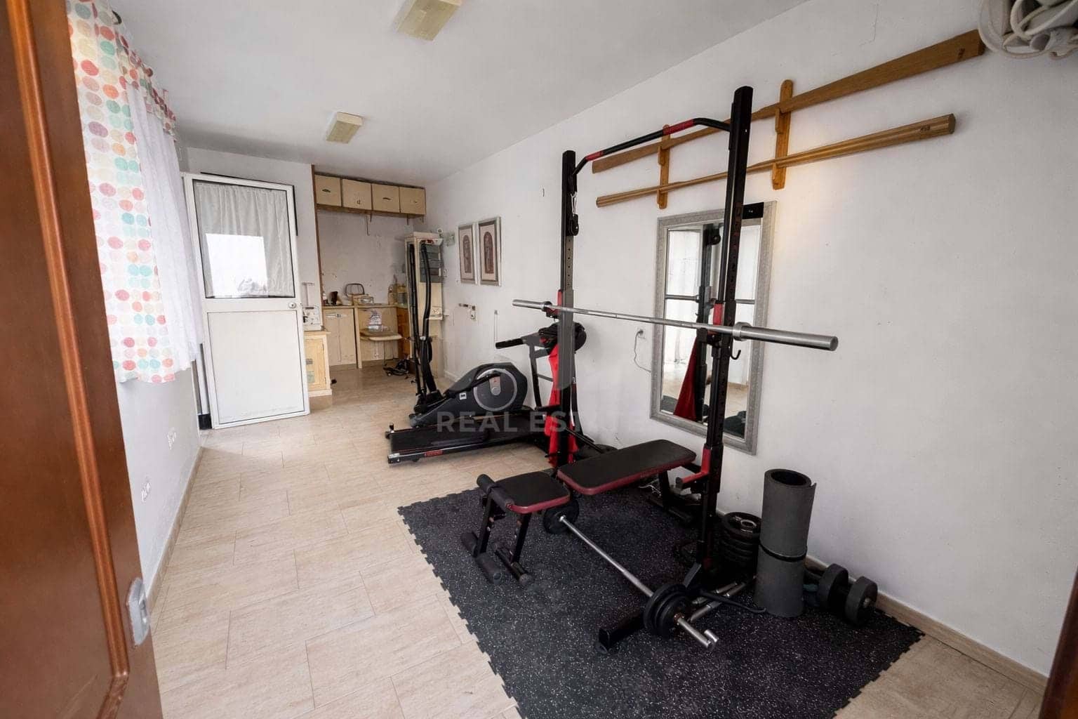 4 slaapkamer Rijtjeshuis te koop in Huelva stad met garage - € 214.990 (Ref: 9988043)