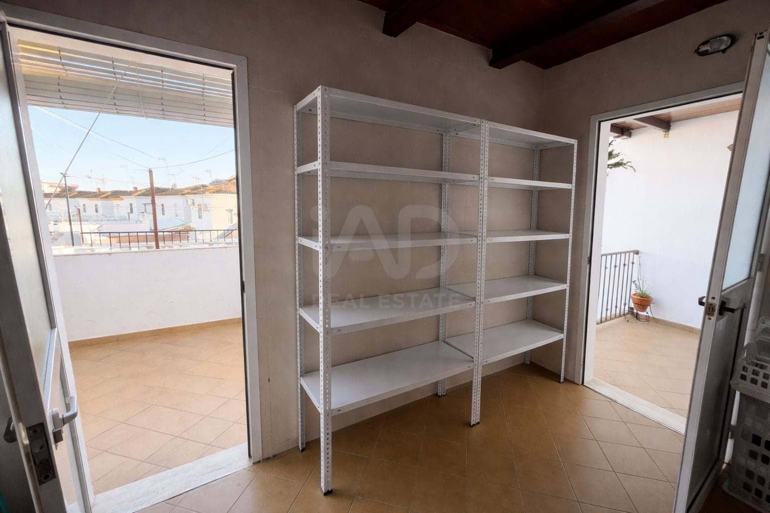 4 slaapkamer Rijtjeshuis te koop in Huelva stad met garage - € 214.990 (Ref: 9988043)