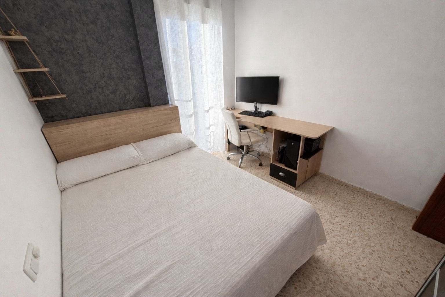 4 slaapkamer Rijtjeshuis te koop in Huelva stad met garage - € 214.990 (Ref: 9988043)