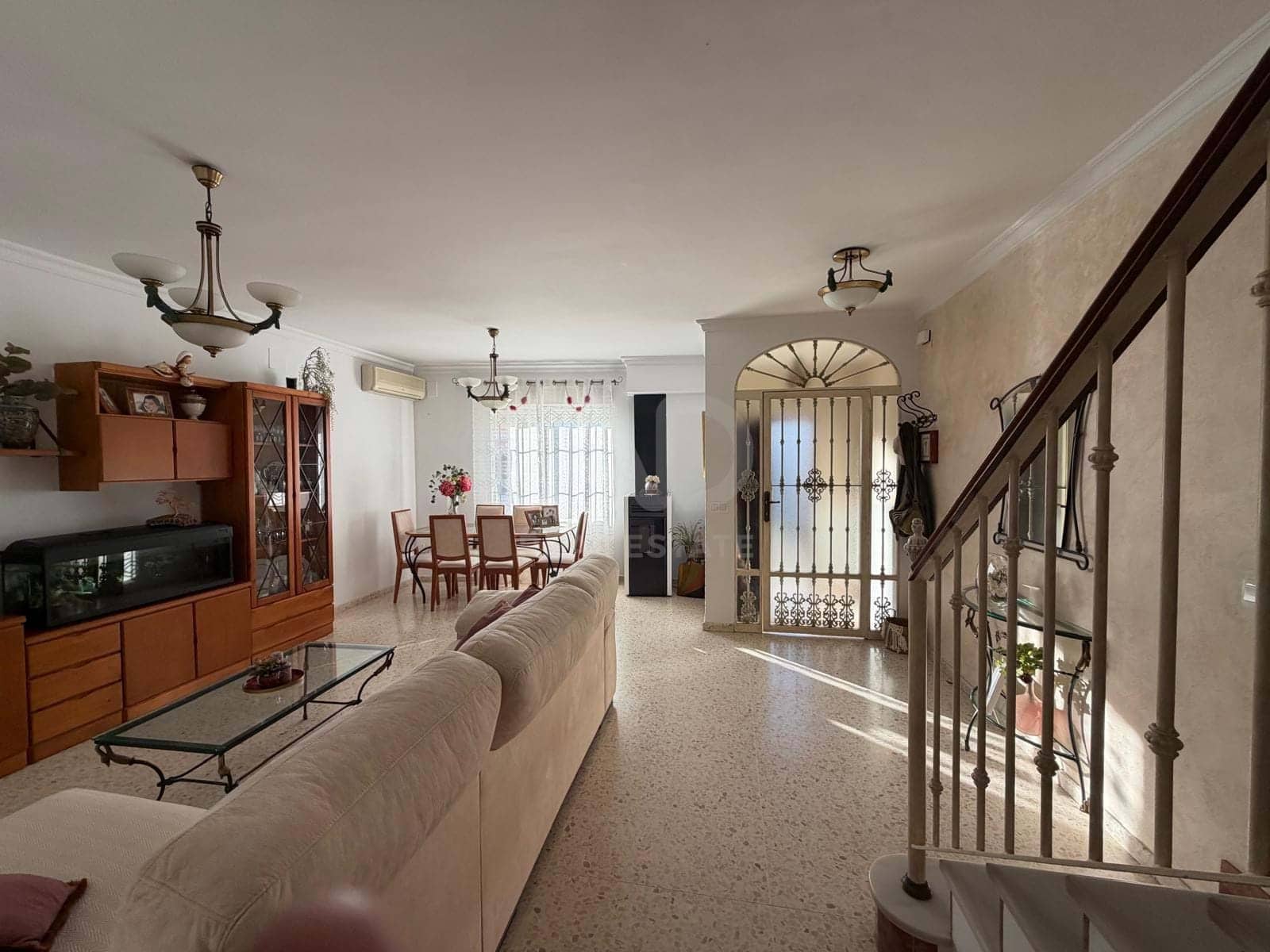 4 slaapkamer Rijtjeshuis te koop in Huelva stad met garage - € 214.990 (Ref: 9988043)