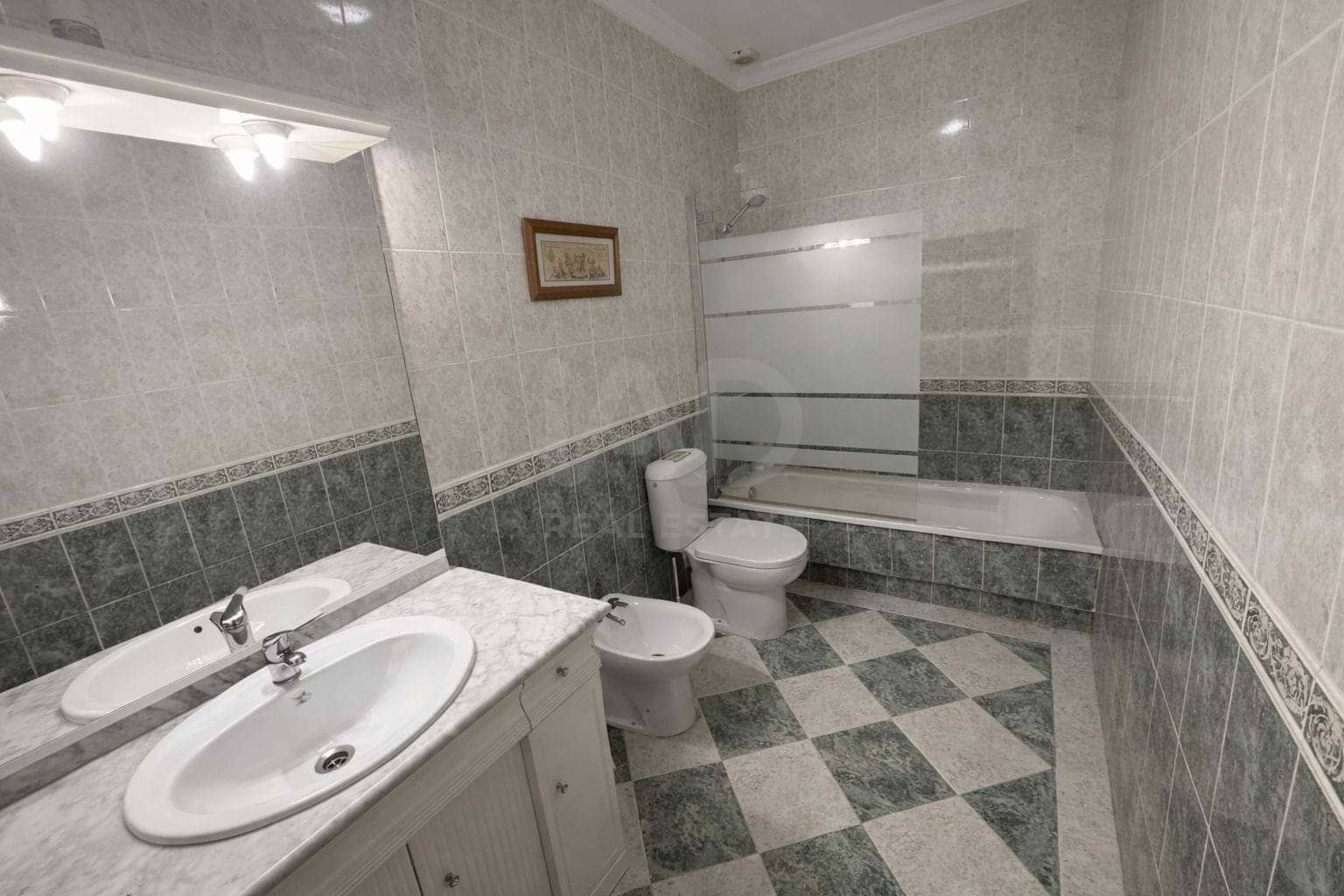 4 slaapkamer Rijtjeshuis te koop in Huelva stad met garage - € 214.990 (Ref: 9988043)