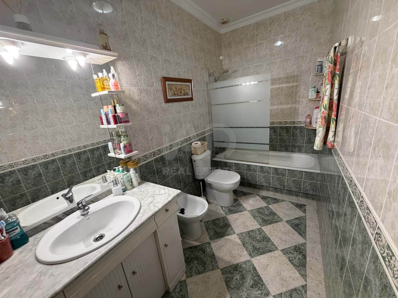 4 slaapkamer Rijtjeshuis te koop in Huelva stad met garage - € 214.990 (Ref: 9988043)