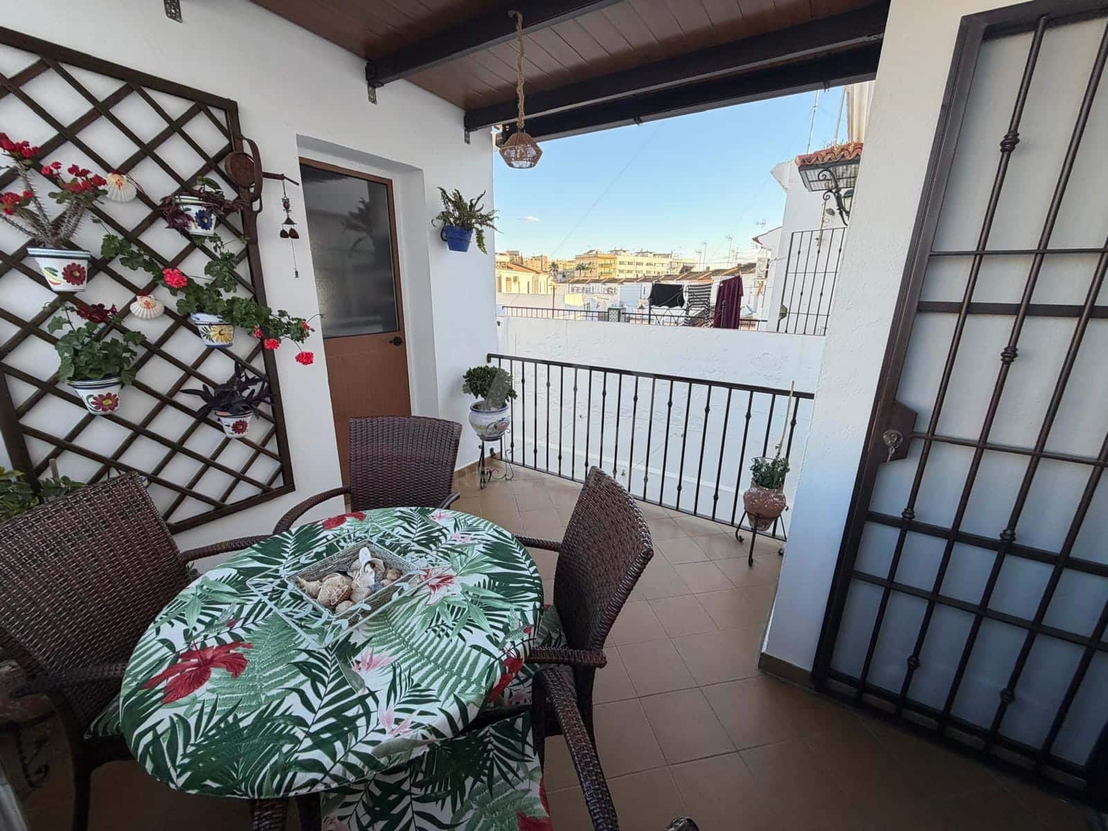 4 slaapkamer Rijtjeshuis te koop in Huelva stad met garage - € 214.990 (Ref: 9988043)