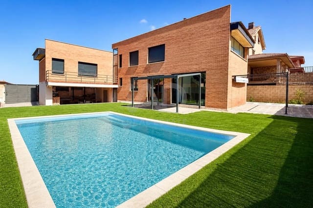4 camera da letto Casa in vendita in Guadalajara città con piscina garage - 420.000 € (Rif: 9988045)