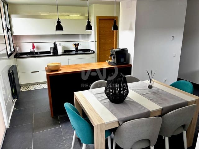 4 camera da letto Casa in vendita in Guadalajara città con piscina garage - 420.000 € (Rif: 9988045)