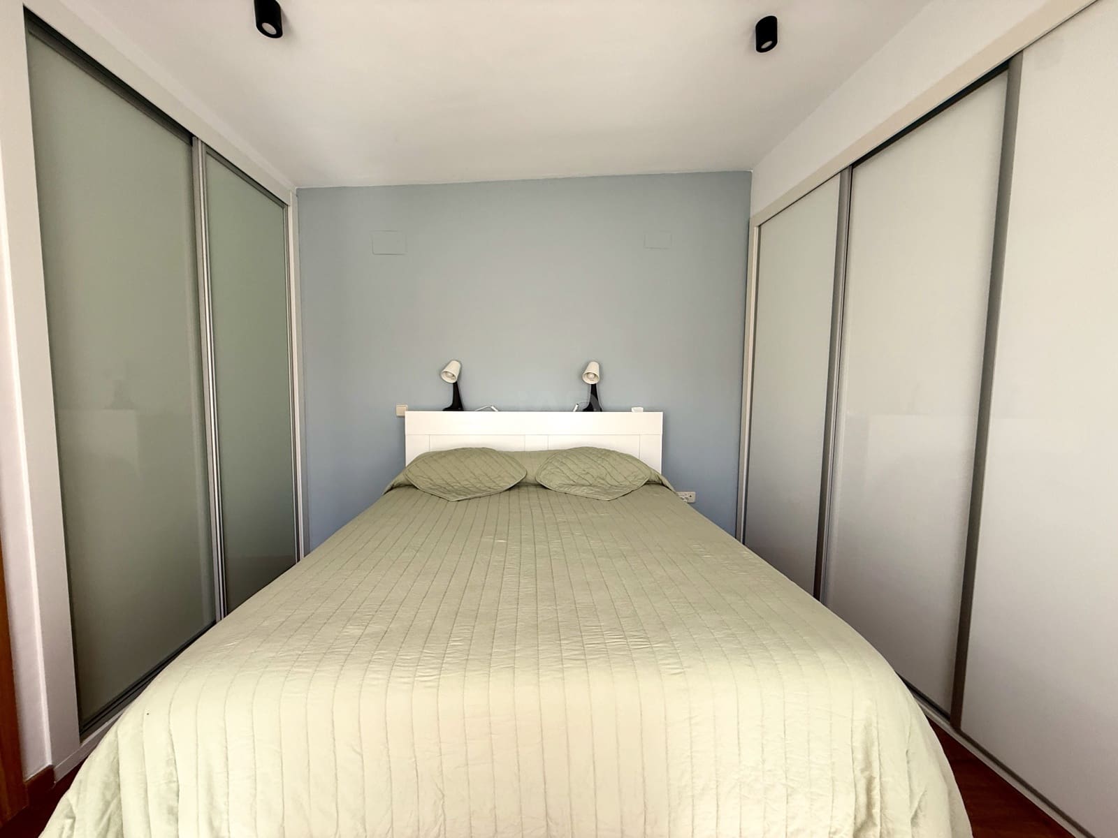 4 sypialnia Dom na sprzedaż w Miasto Guadalajara z basenem garażem - 420 000 € (Ref: 9988045)