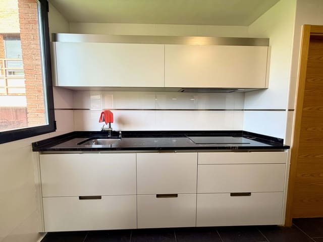 4 camera da letto Casa in vendita in Guadalajara città con piscina garage - 420.000 € (Rif: 9988045)