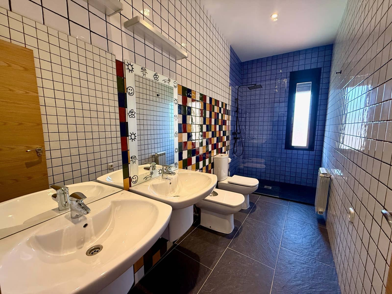 4 sypialnia Dom na sprzedaż w Miasto Guadalajara z basenem garażem - 420 000 € (Ref: 9988045)