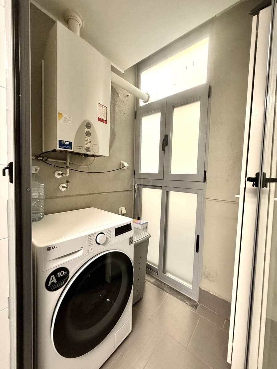 2 Zimmer Apartment zu verkaufen in Madrid Stadt mit Garage - 309.000 € (Ref: 9988047)