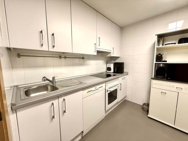 2 soverom Leilighet til salgs i Madrid by med garasje - € 309 000 (Ref: 9988047)