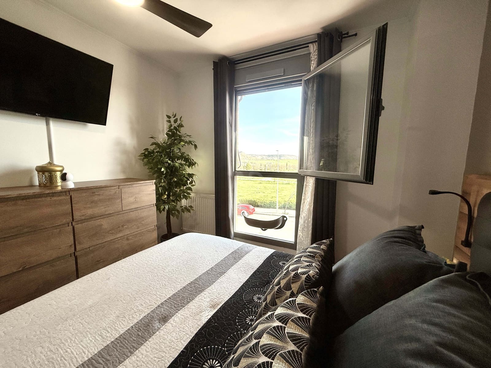 2 Zimmer Apartment zu verkaufen in Madrid Stadt mit Garage - 309.000 € (Ref: 9988047)
