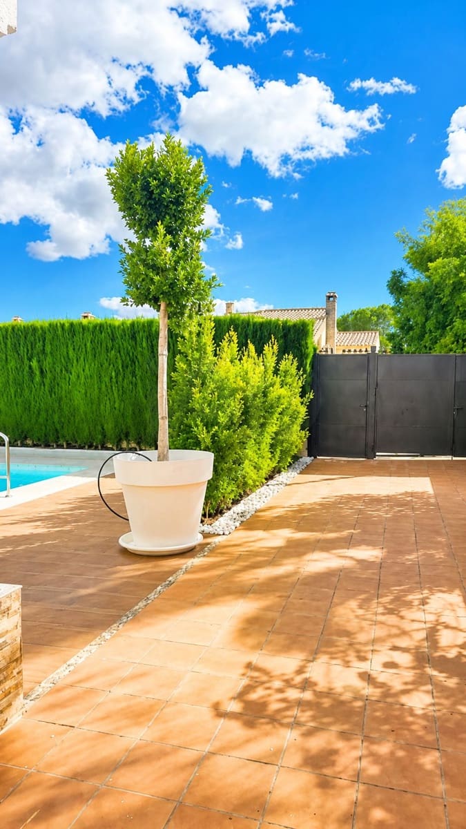 3 soveværelse Finca/Landehus til salg i Calasparra med swimmingpool - € 260.000 (Ref: 9988048)