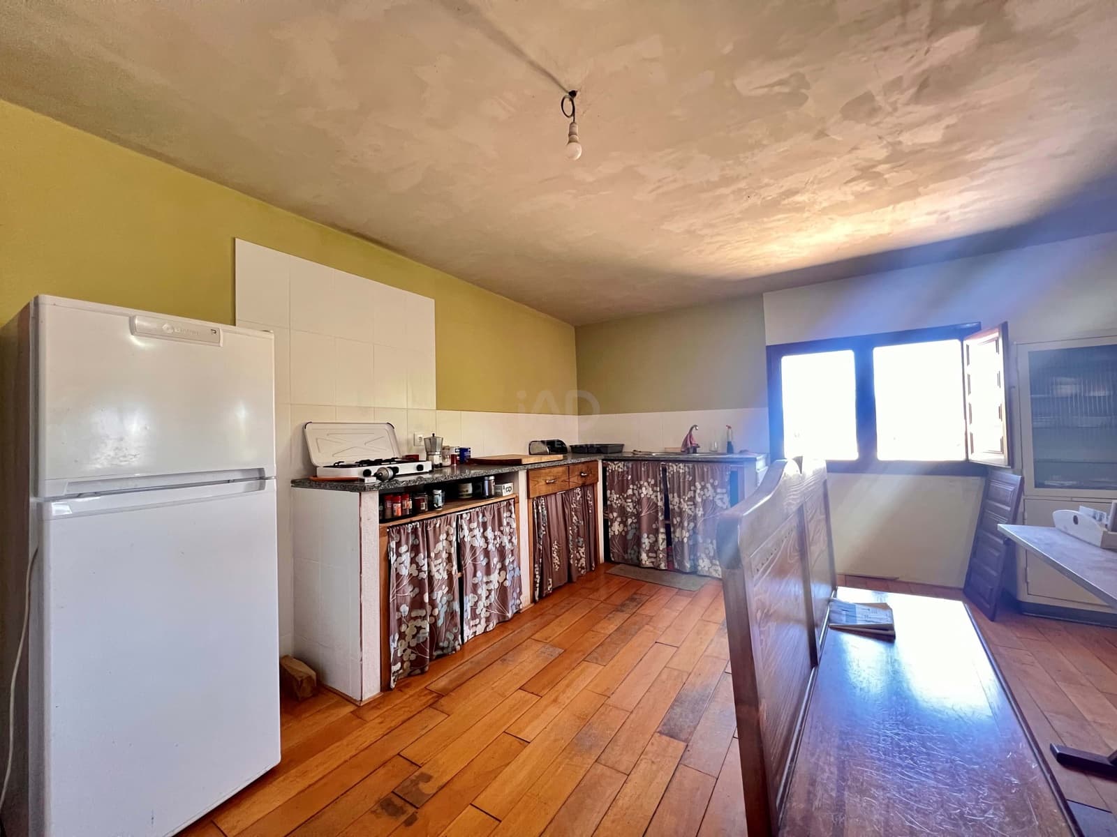 Erhverv til salg i Salamanca by - € 80.000 (Ref: 9988051)