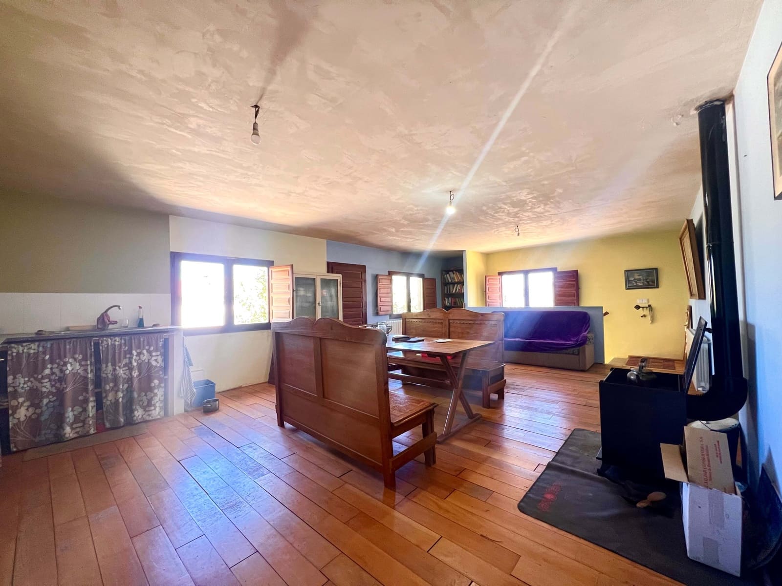 Erhverv til salg i Salamanca by - € 80.000 (Ref: 9988051)