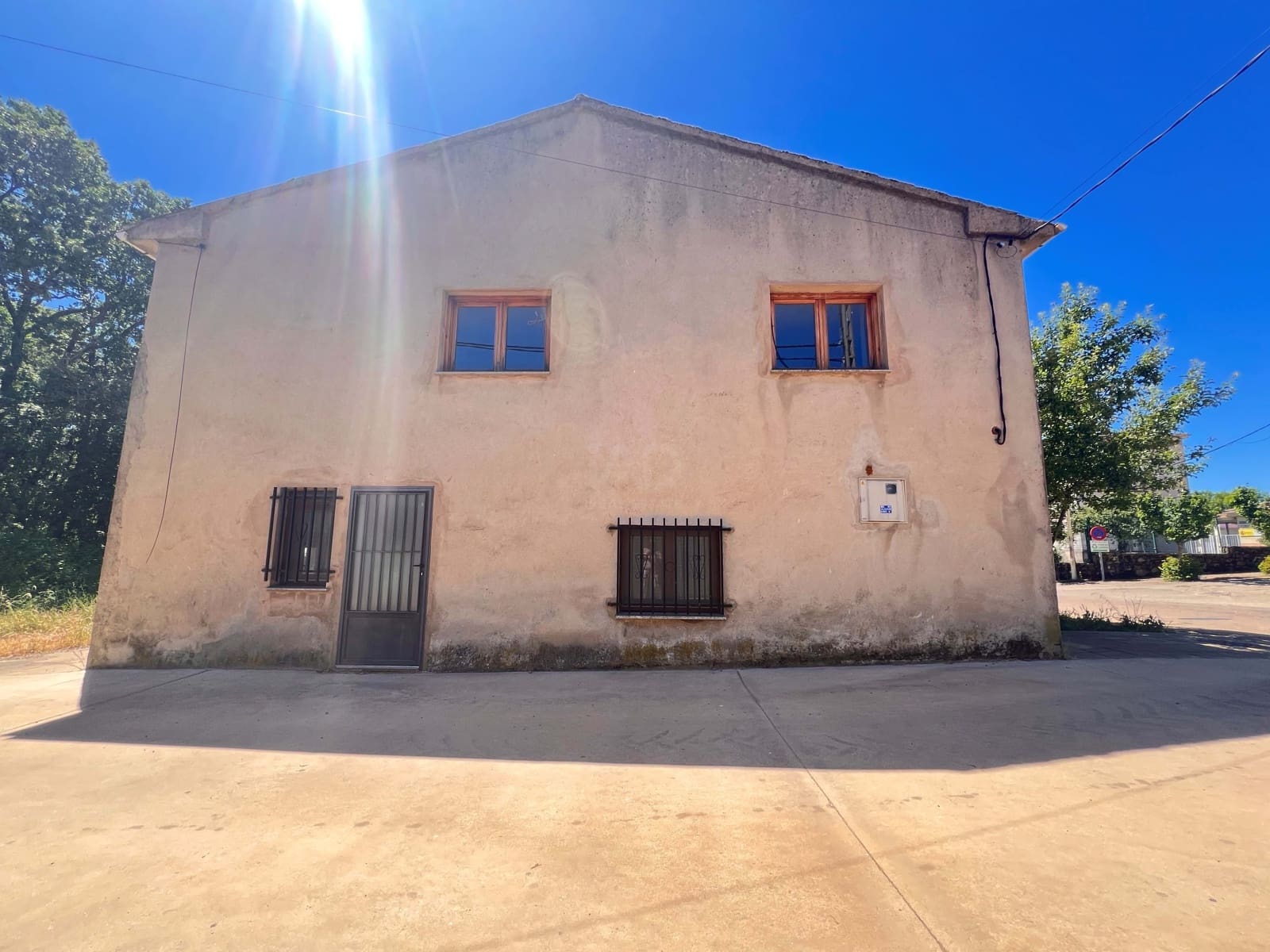 Erhverv til salg i Salamanca by - € 80.000 (Ref: 9988051)
