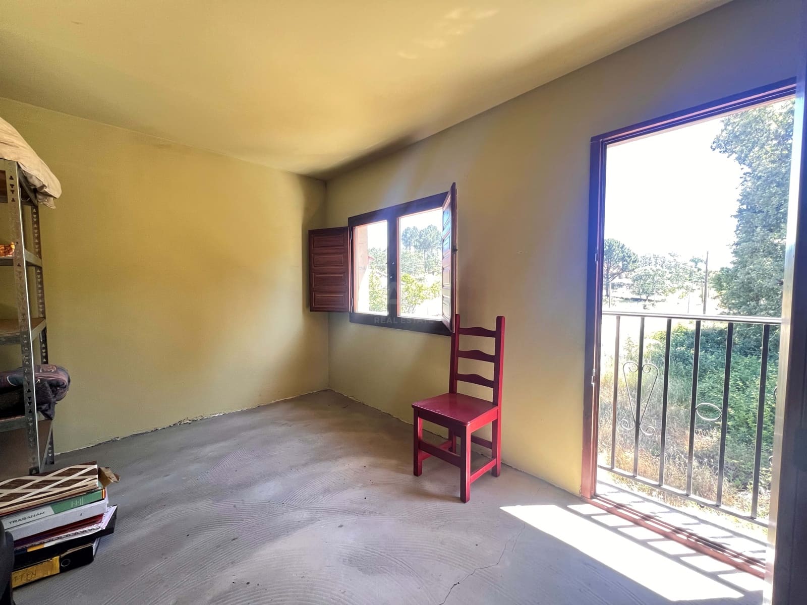 Erhverv til salg i Salamanca by - € 80.000 (Ref: 9988051)