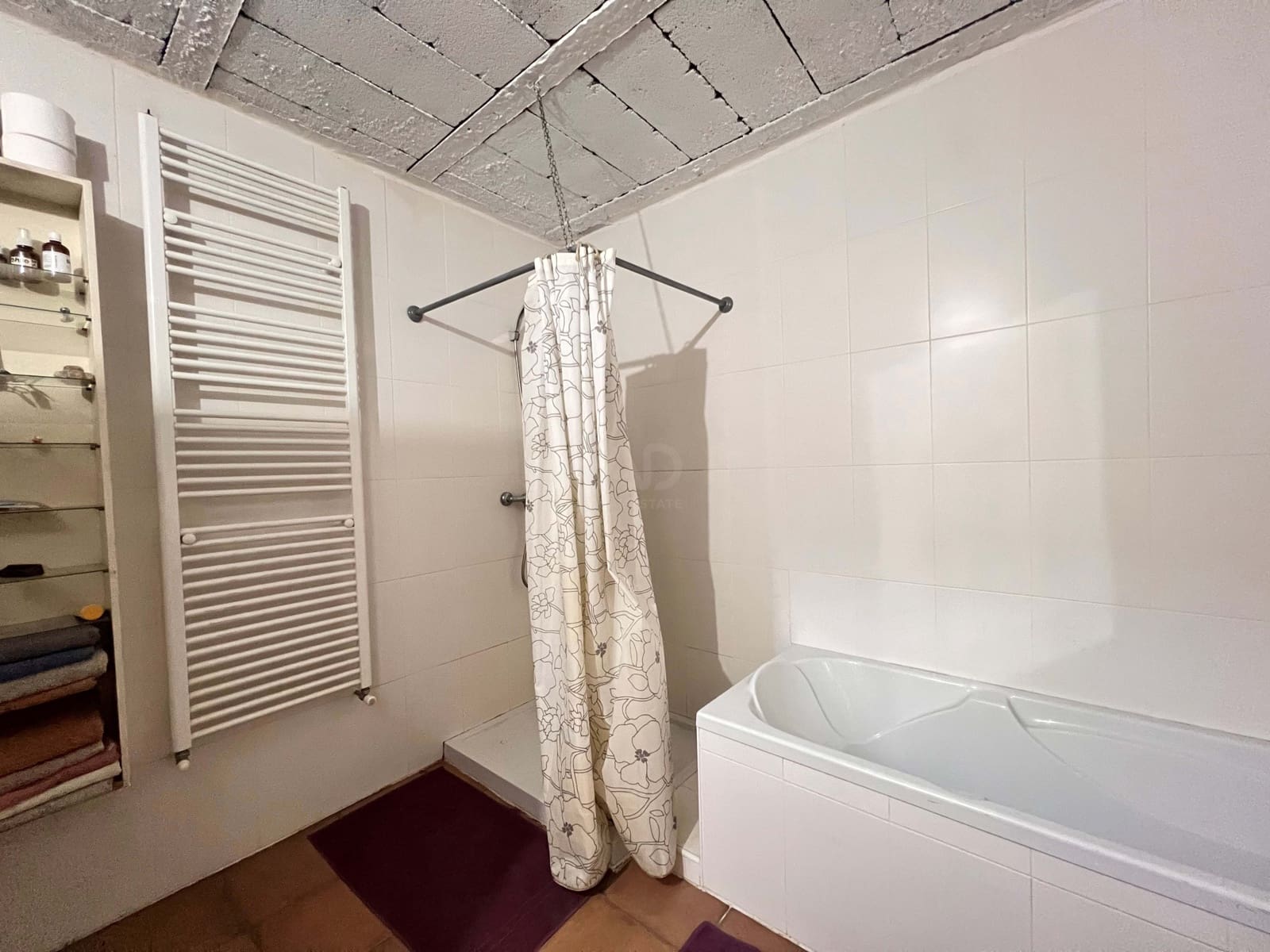 Erhverv til salg i Salamanca by - € 80.000 (Ref: 9988051)