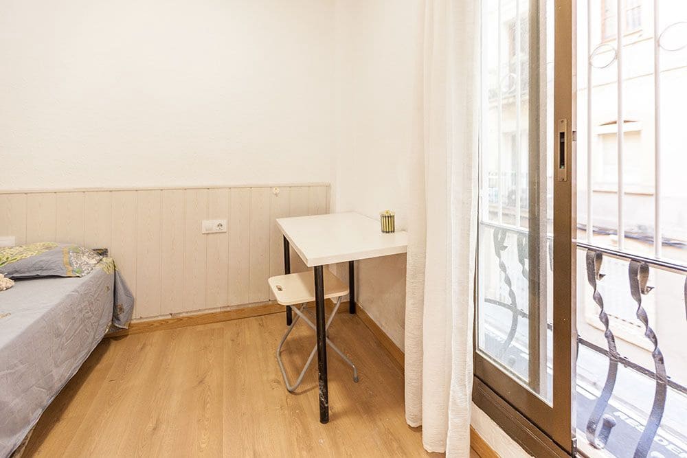 2 Zimmer Apartment zu verkaufen in Barcelona Stadt - 185.000 € (Ref: 9988052)