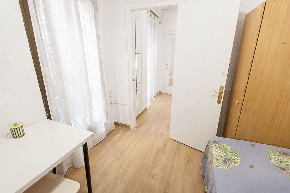 2 Zimmer Apartment zu verkaufen in Barcelona Stadt - 185.000 € (Ref: 9988052)