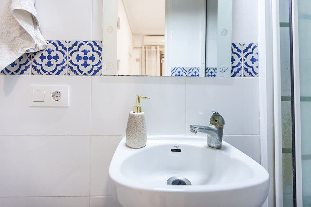 2 Zimmer Apartment zu verkaufen in Barcelona Stadt - 185.000 € (Ref: 9988052)