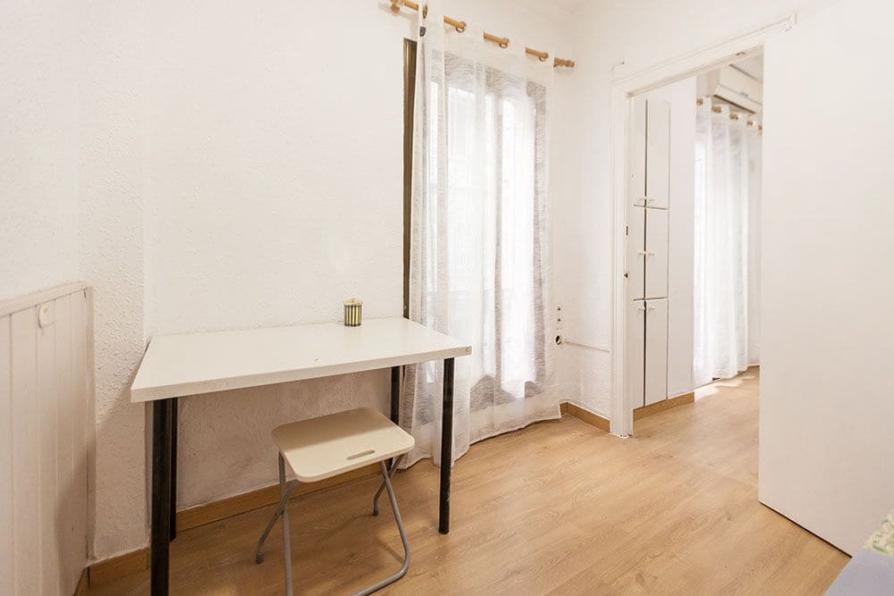 2 Zimmer Apartment zu verkaufen in Barcelona Stadt - 185.000 € (Ref: 9988052)