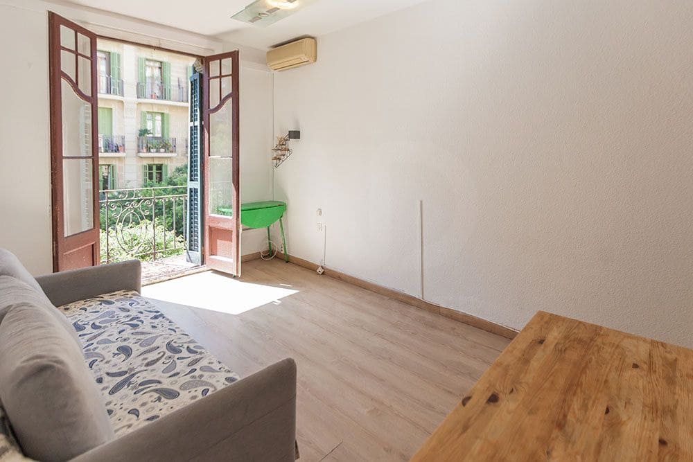4 chambre Appartement à vendre à Barcelone ville - 398 000 € (Ref: 9988053)