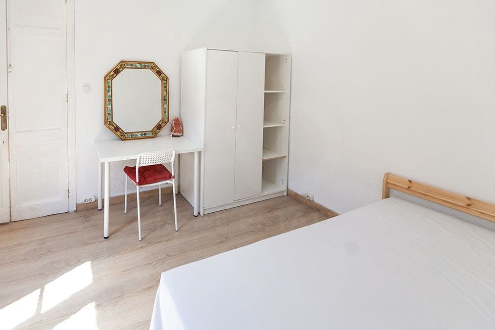 4 chambre Appartement à vendre à Barcelone ville - 398 000 € (Ref: 9988053)