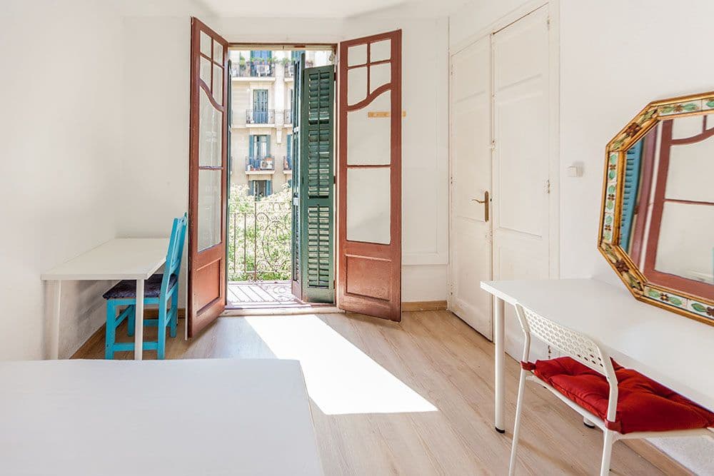 4 chambre Appartement à vendre à Barcelone ville - 398 000 € (Ref: 9988053)