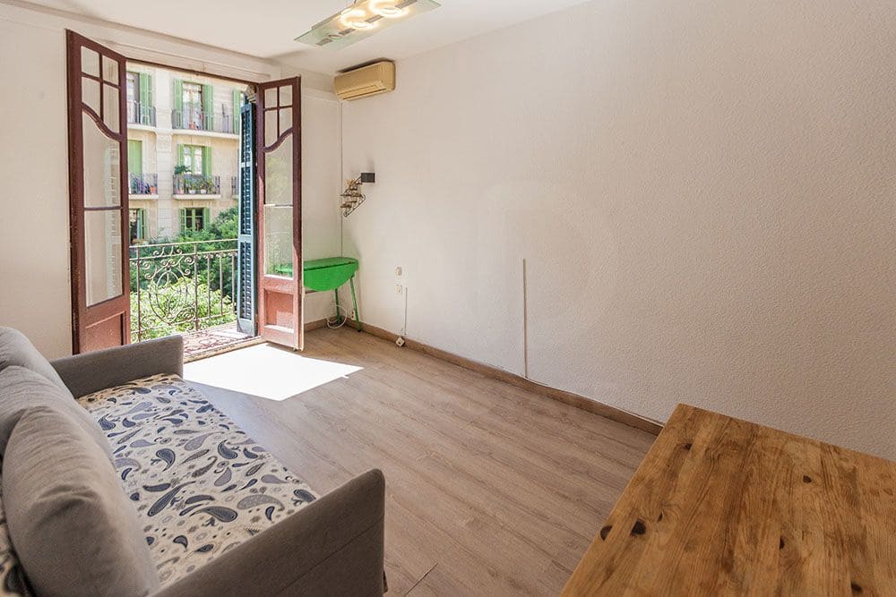 4 chambre Appartement à vendre à Barcelone ville - 398 000 € (Ref: 9988053)