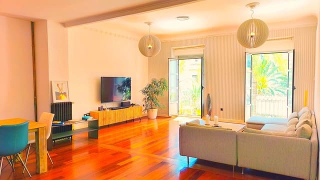 5 soverom Penthouse til salgs i Casco Antiguo - Sant Cruz - Ayuntamiento, Alicante by - € 1 125 000 (Ref: 9988054)
