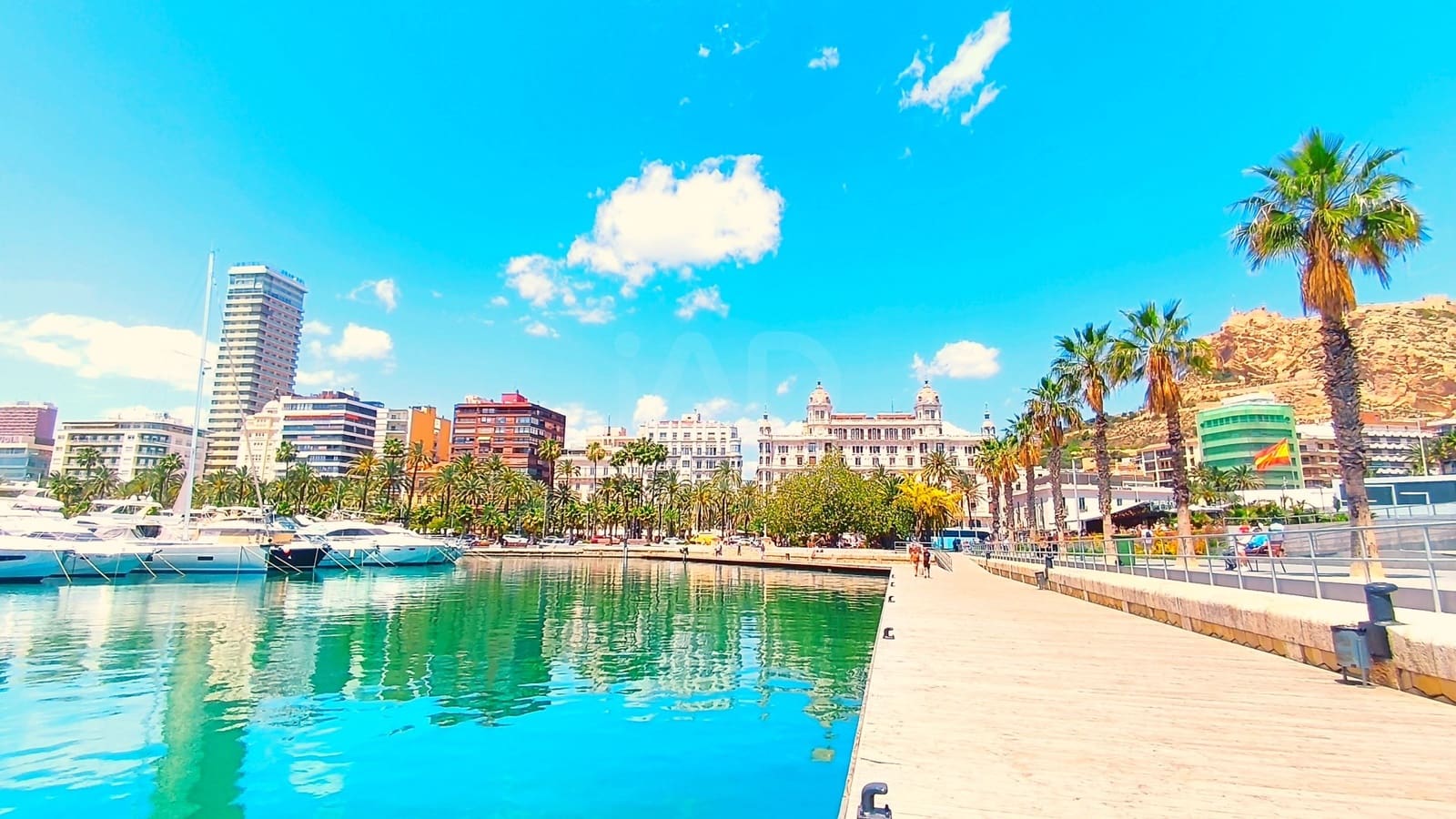 5 makuuhuone Kattohuoneisto myytävänä paikassa Alicante kaupunki - 1 125 000 € (Ref: 9988054)