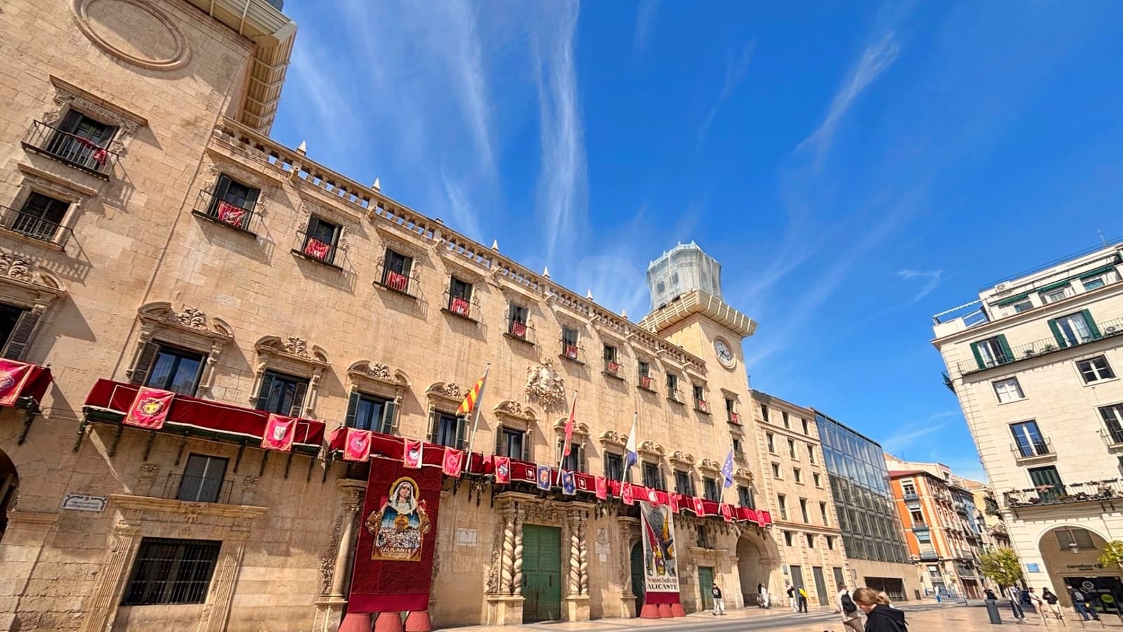 5 makuuhuone Kattohuoneisto myytävänä paikassa Alicante kaupunki - 1 125 000 € (Ref: 9988054)