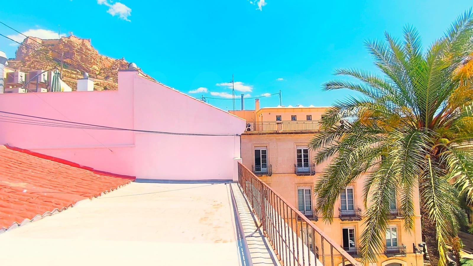 6 makuuhuone Huoneisto myytävänä paikassa Alicante kaupunki - 850 000 € (Ref: 9988055)