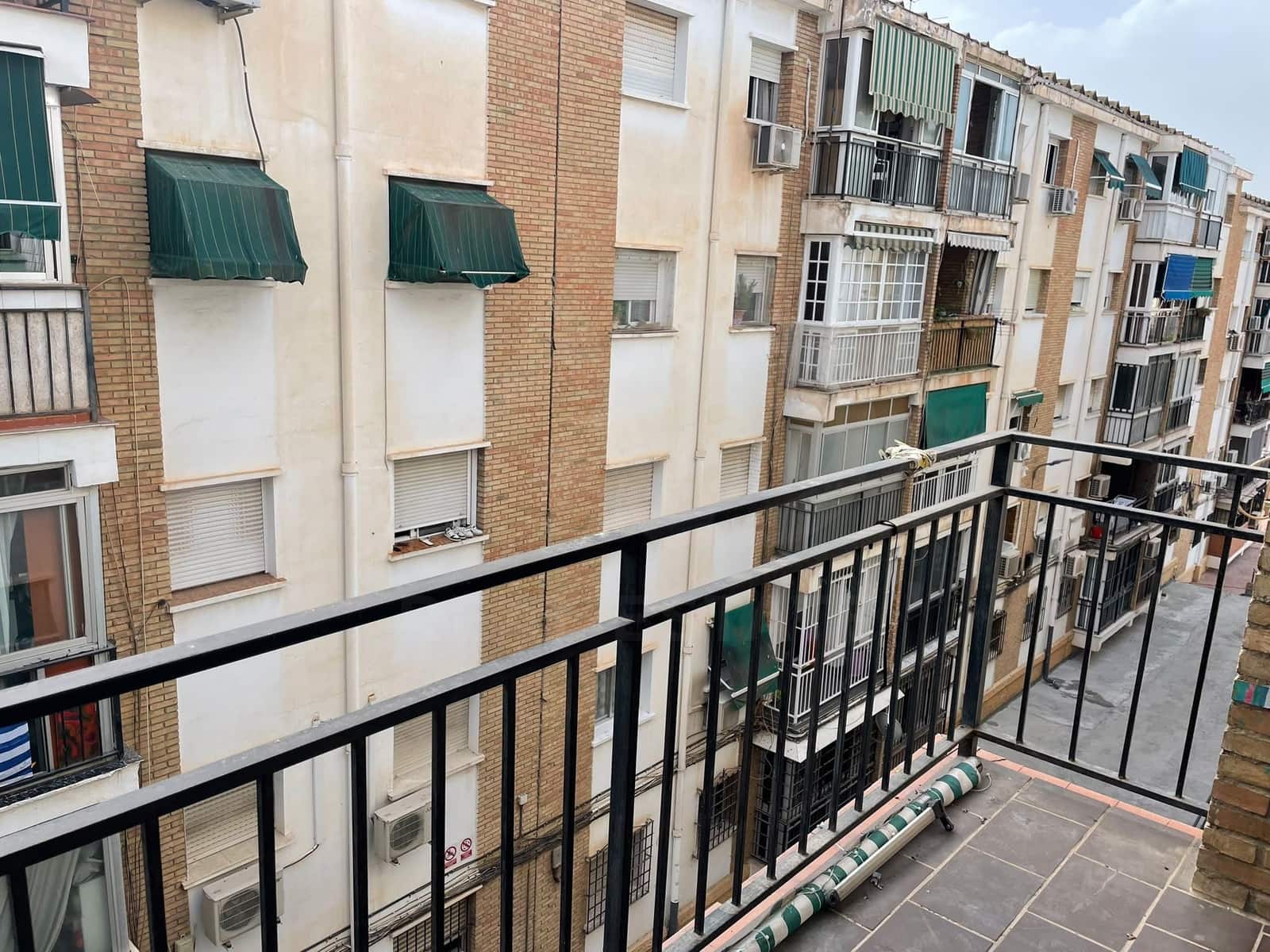 3 sovrum Lägenhet till salu i Malaga stad med garage - 253 000 € (Ref: 9988057)