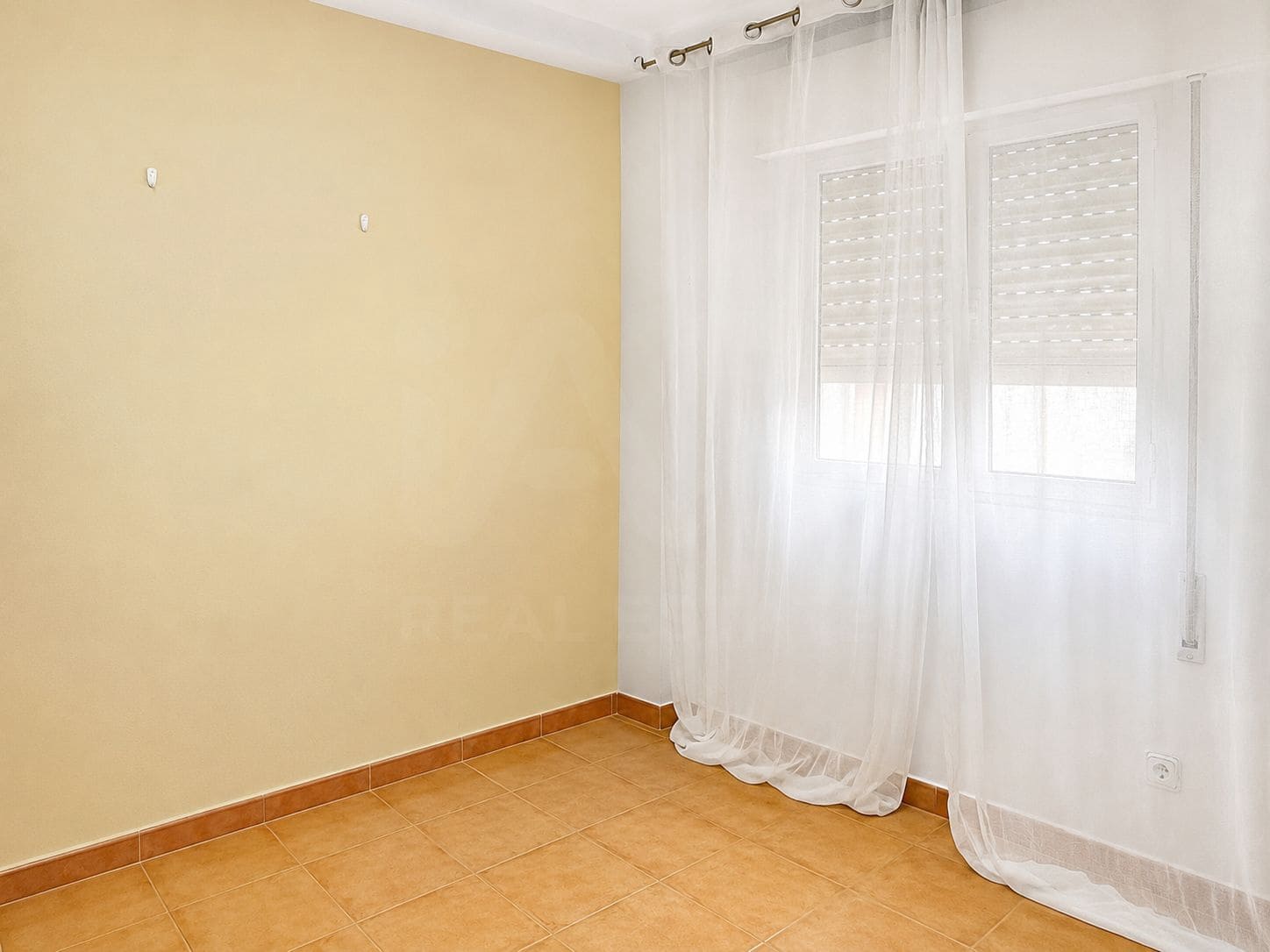 3 sovrum Lägenhet till salu i Malaga stad med garage - 253 000 € (Ref: 9988057)