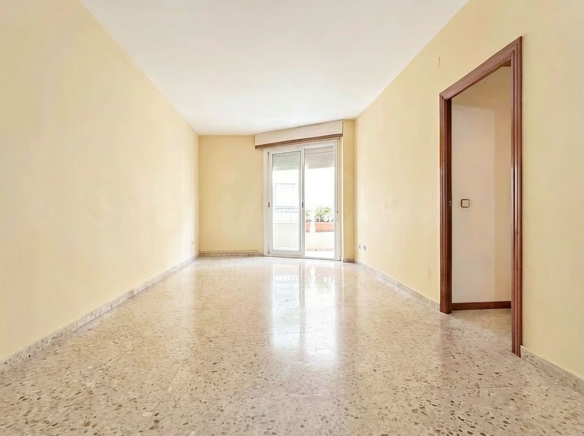3 soveværelse Lejlighed til salg i Barcelona by - € 265.000 (Ref: 9988058)