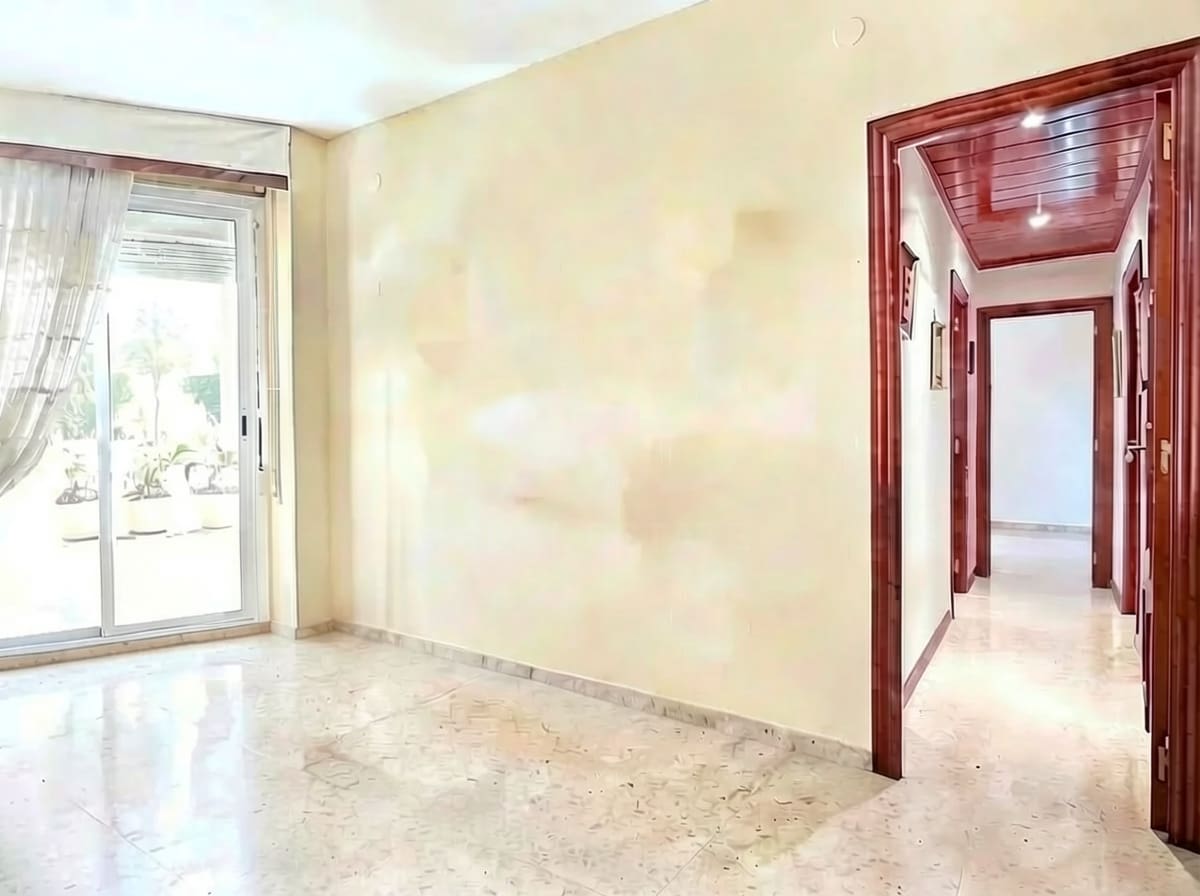 3 soveværelse Lejlighed til salg i Barcelona by - € 265.000 (Ref: 9988058)