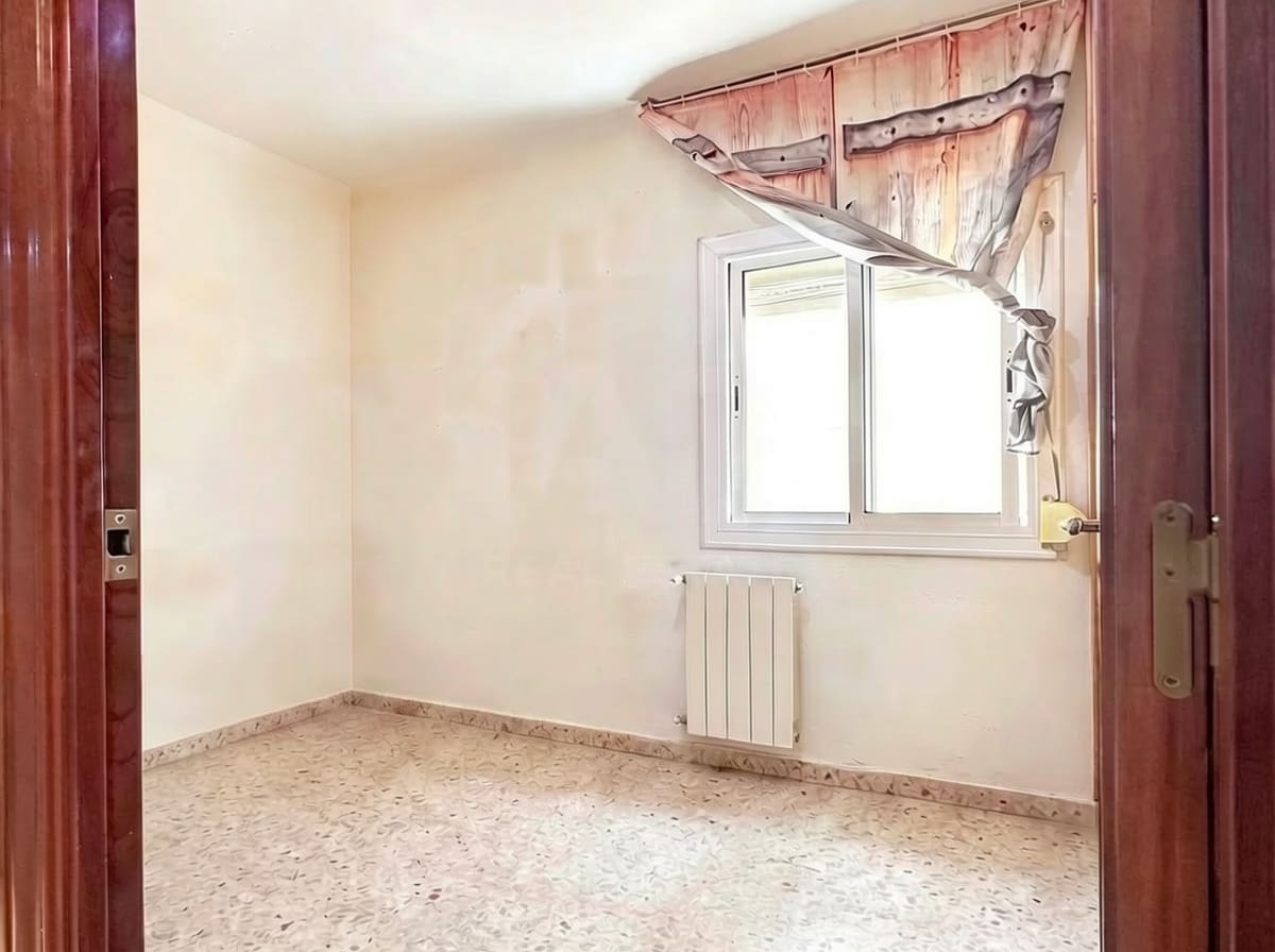 3 soveværelse Lejlighed til salg i Barcelona by - € 265.000 (Ref: 9988058)