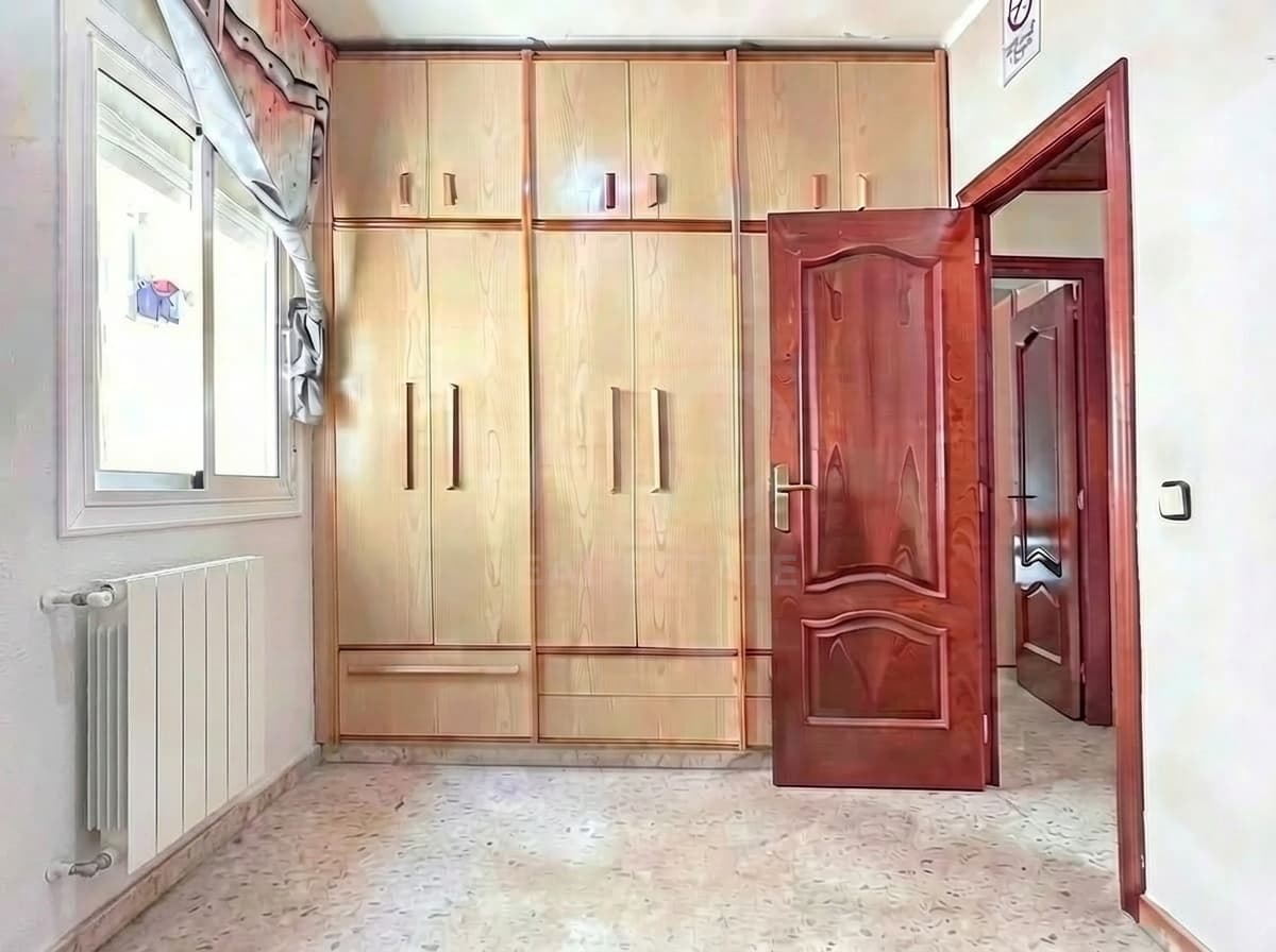 3 soveværelse Lejlighed til salg i Barcelona by - € 265.000 (Ref: 9988058)