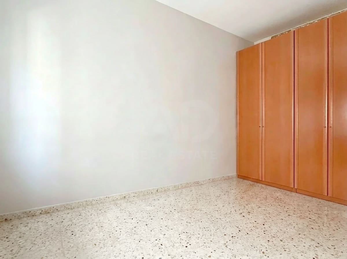3 soveværelse Lejlighed til salg i Barcelona by - € 265.000 (Ref: 9988058)