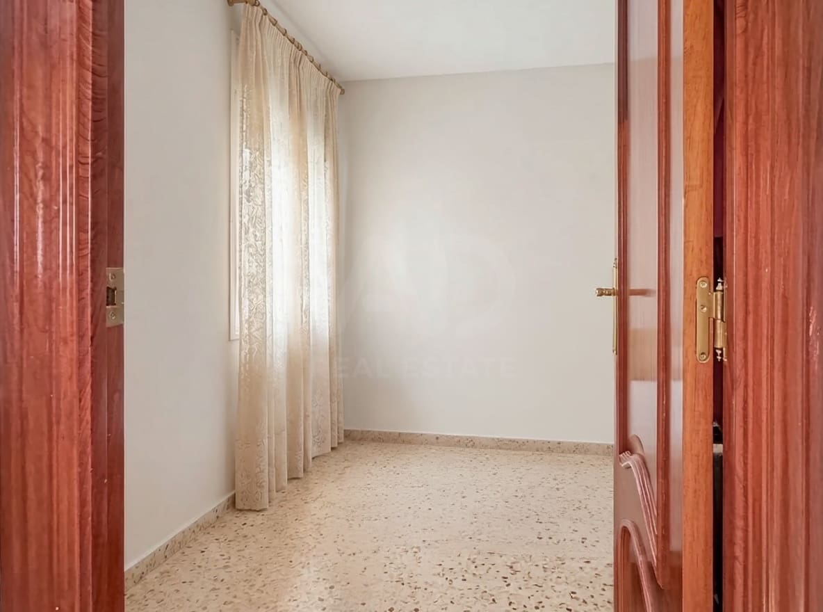 3 soveværelse Lejlighed til salg i Barcelona by - € 265.000 (Ref: 9988058)