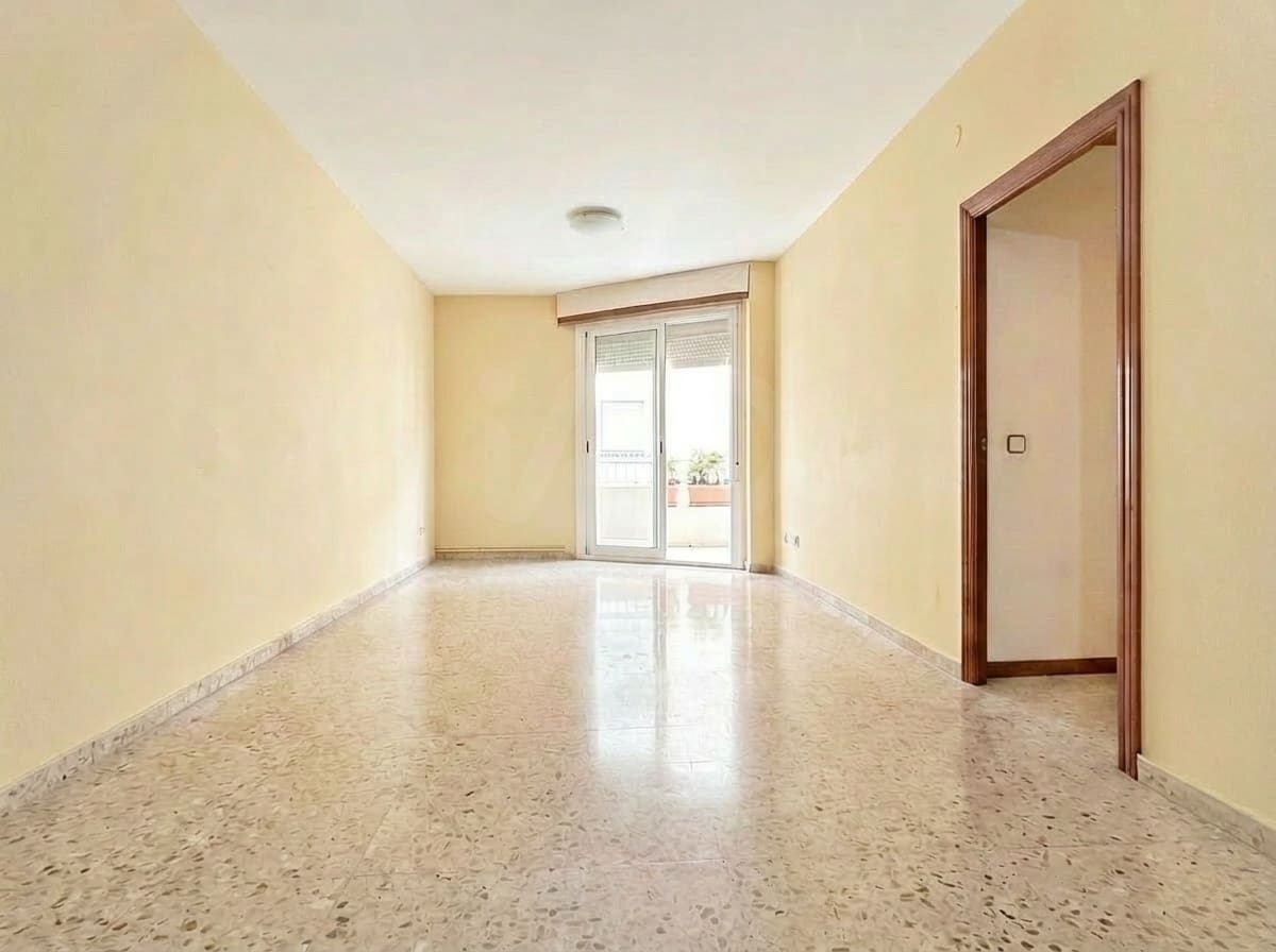 3 soveværelse Lejlighed til salg i Barcelona by - € 265.000 (Ref: 9988058)