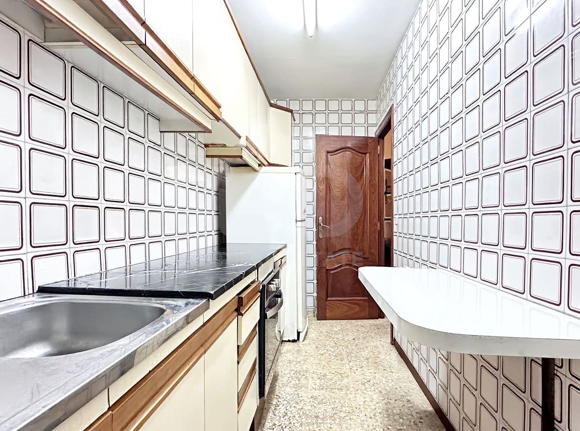 3 soveværelse Lejlighed til salg i Barcelona by - € 265.000 (Ref: 9988058)