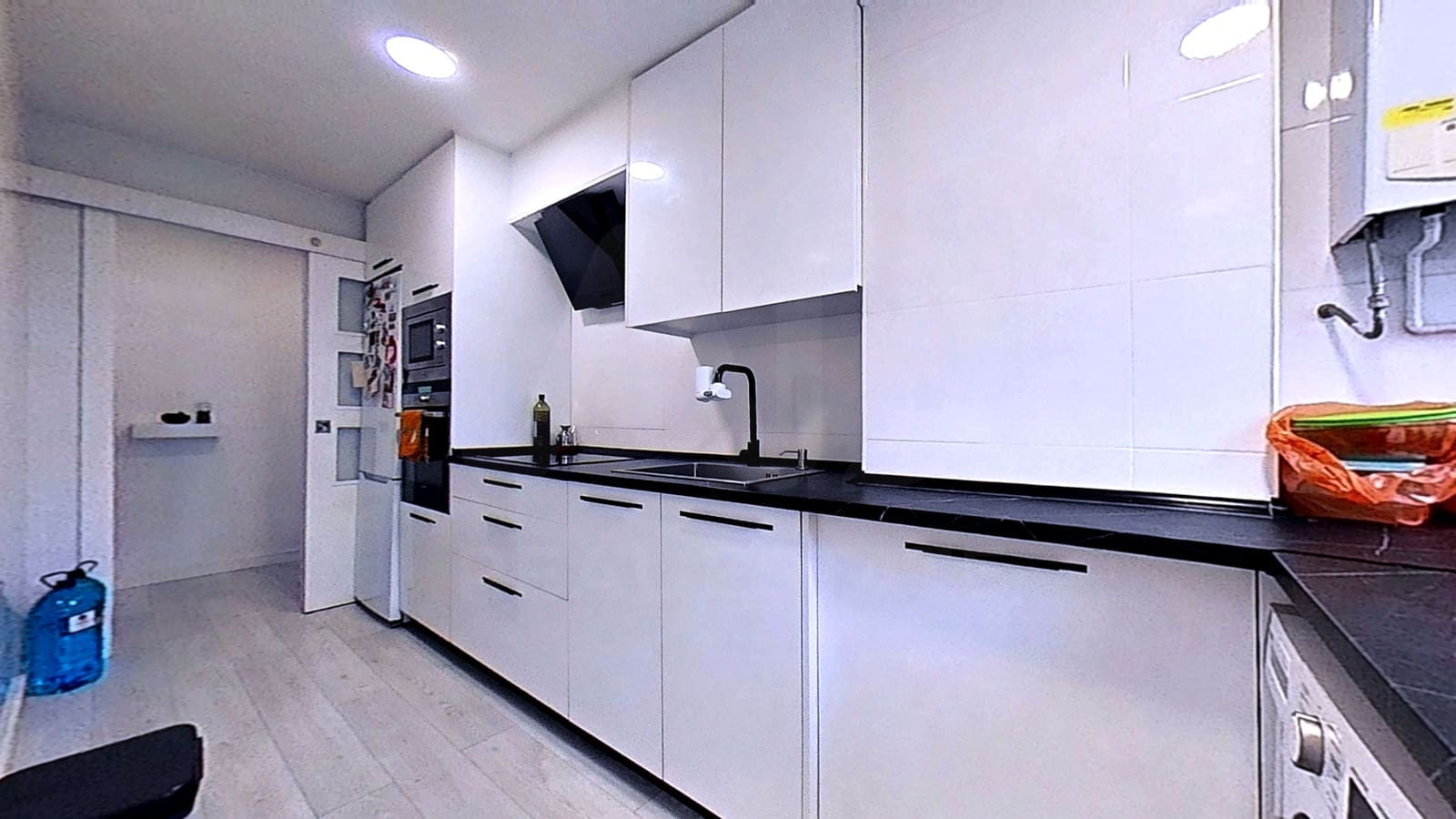 3 bedroom Apartment for sale in Tarragona city with garage - € 143,000 (Ref: 9988059)