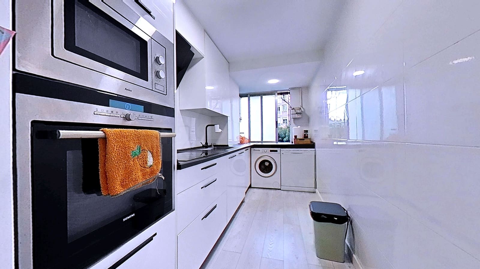 3 bedroom Apartment for sale in Tarragona city with garage - € 143,000 (Ref: 9988059)